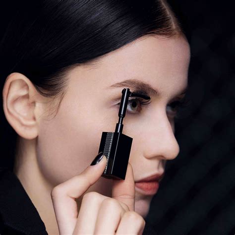 mascara givenchy noir interdit opinioni